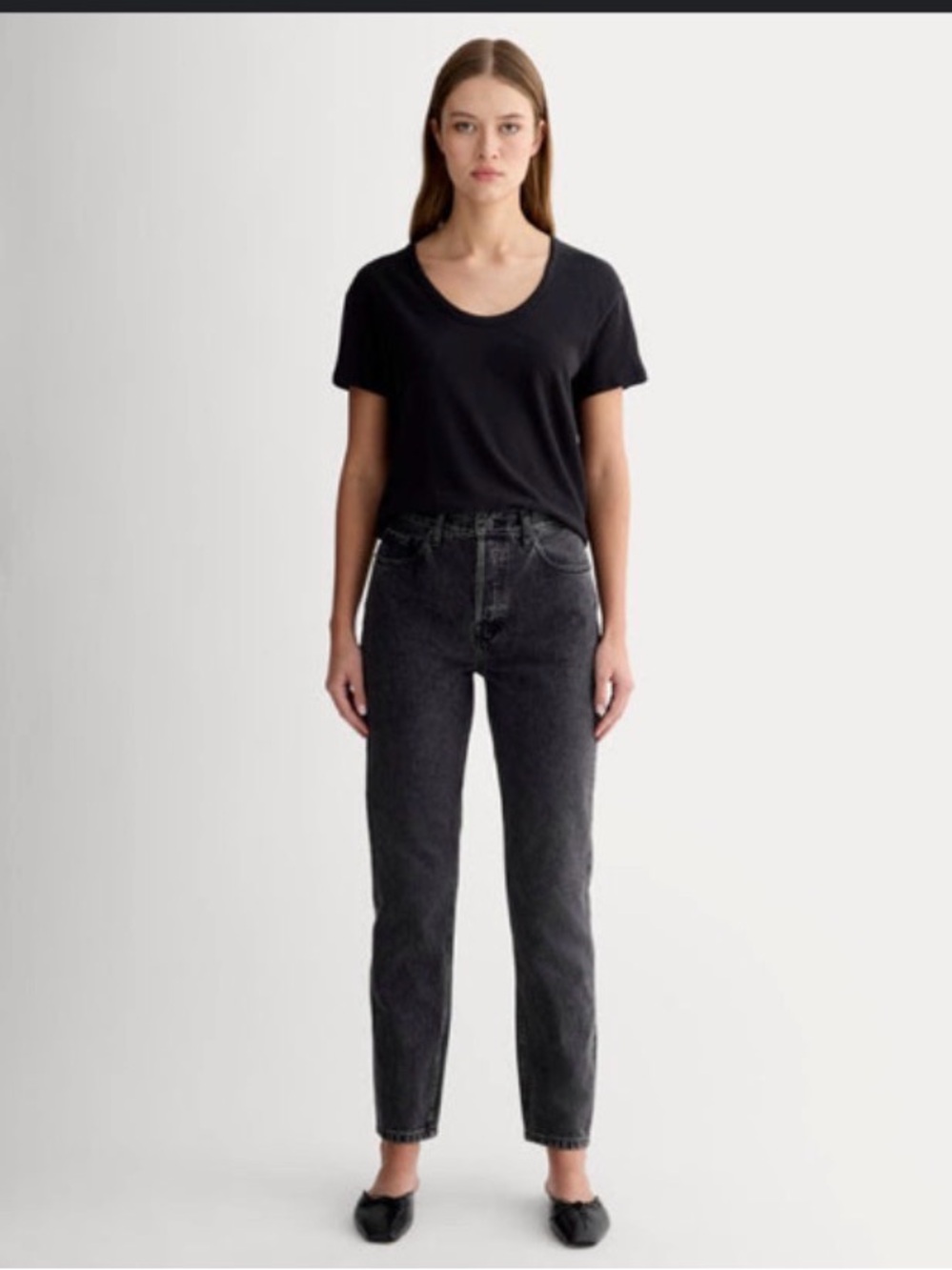Everlane the 90s Cheeky Jean Straight Womenโs Jeans in Washed Black size 26